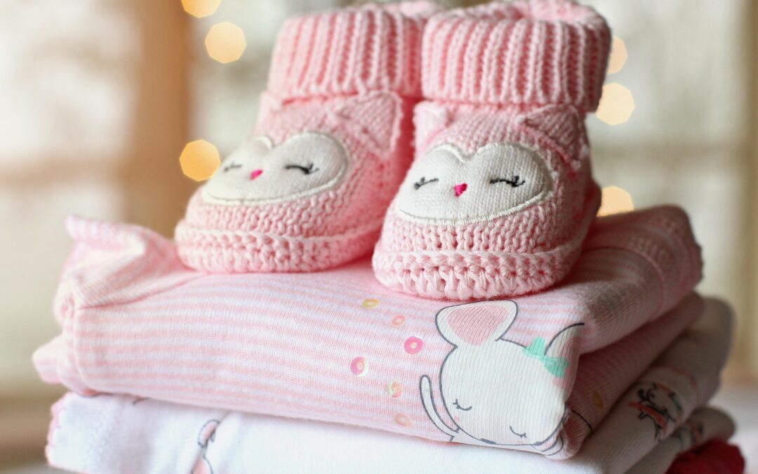 Creative Ways to Announce You’re Expecting Through Surrogacy