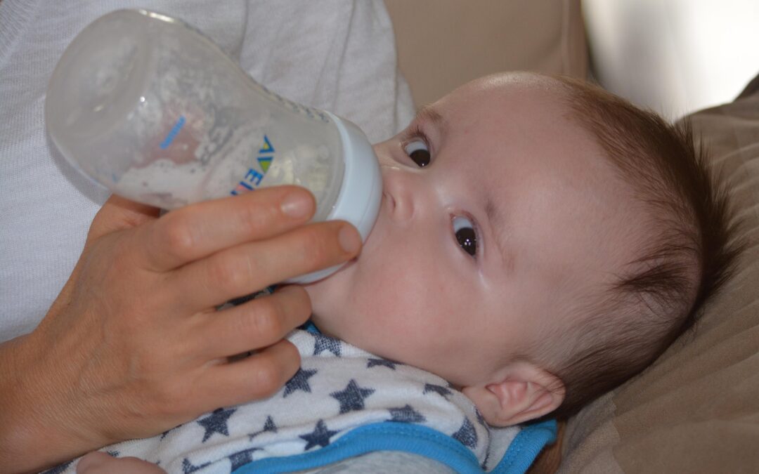 Feeding Your Baby After Surrogacy: Lactation, Pumped Milk, and Formula Options